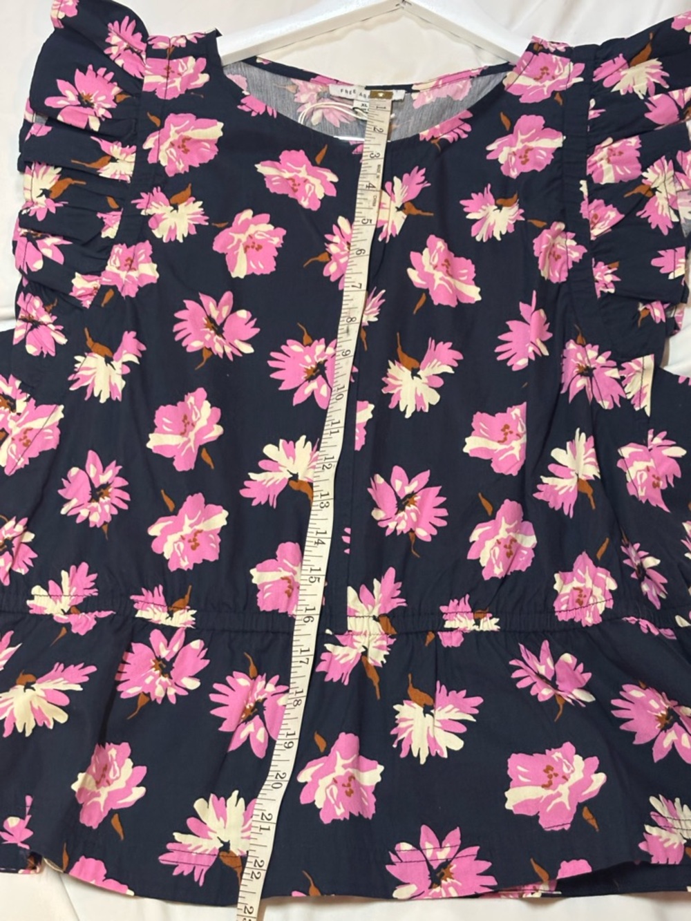 NWT Free Assembly Ruffle Sleeve Floral Blouse in Navy with Pink Flowers, size XL - Picture 5 of 6